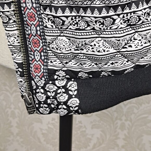 Roxy Size Medium Full Zip Quilted Black & White Patterned Jacket Pink Accents - Picture 3 of 13